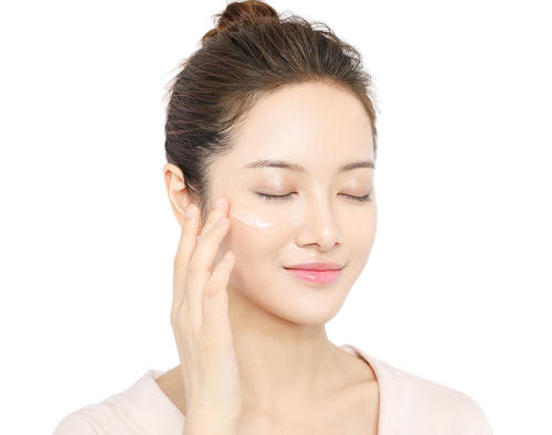 如何通過(guò)成分選擇適合自己的護(hù)膚品？